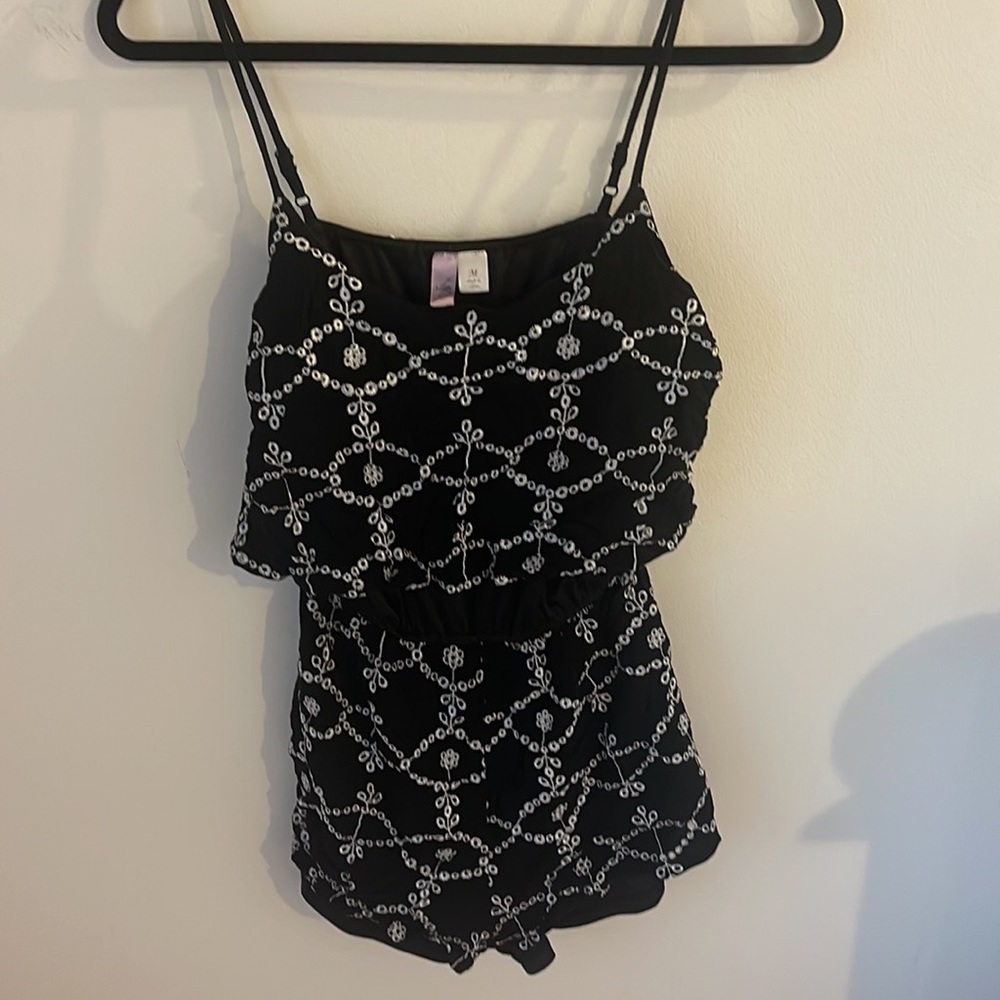 Romper - Picture 2 of 2